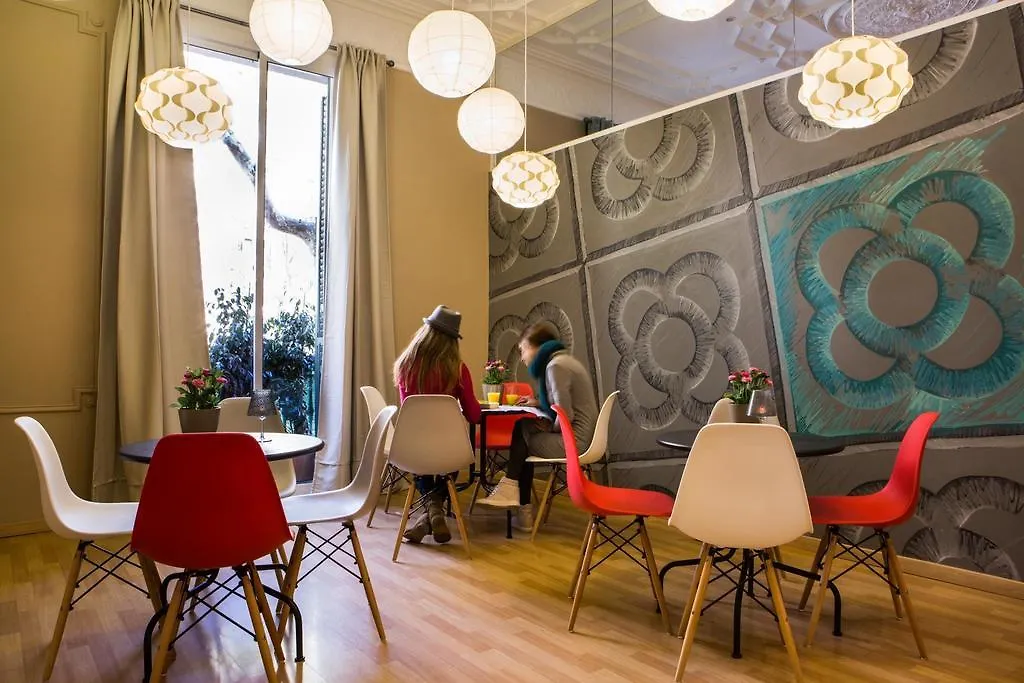 Born Barcelona Hostel (Adults Only)