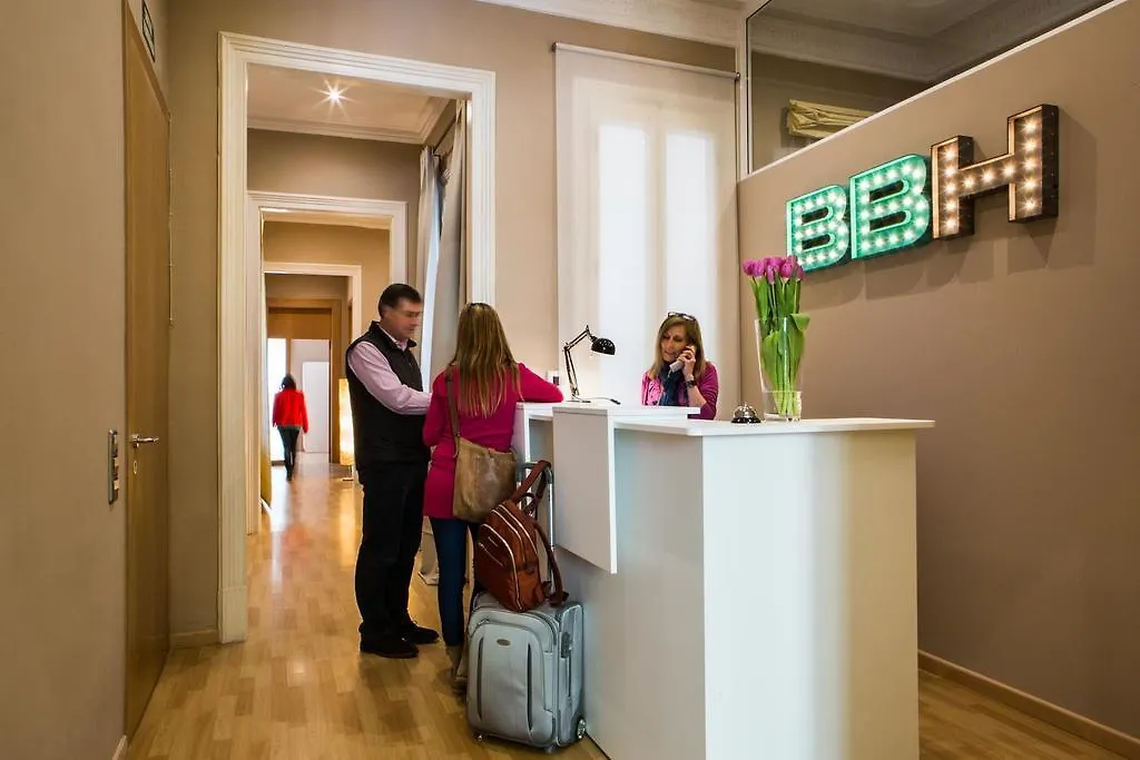 Born Barcelona Hostel (Adults Only)