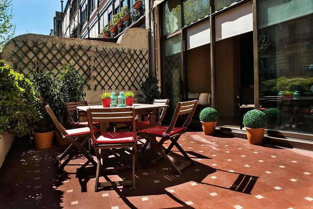 Born Barcelona Hostel